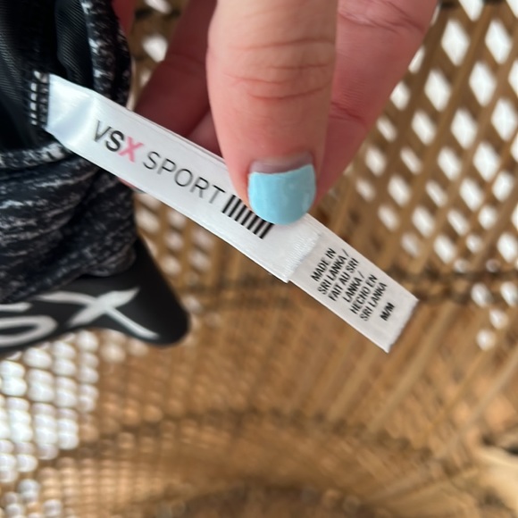 Victoria’s Secret Sports Bra | Medium - Picture 3 of 3